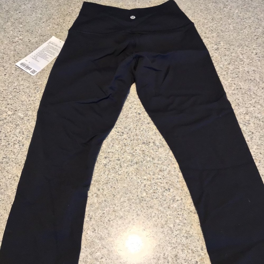NWT LuluLemon Wunder Under Crop HR 21"